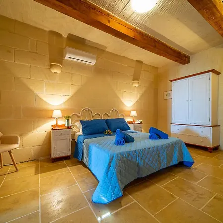 Holiday home Lonza *