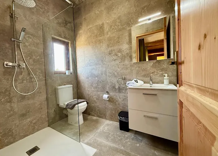 بيت للعطل Lonza *