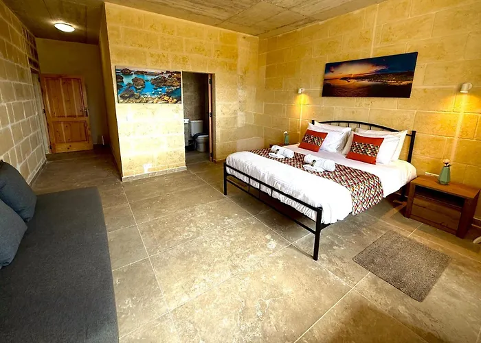 Lonza بيت للعطل *