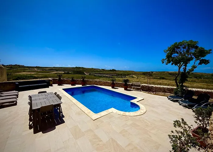 Lonza بيت للعطل